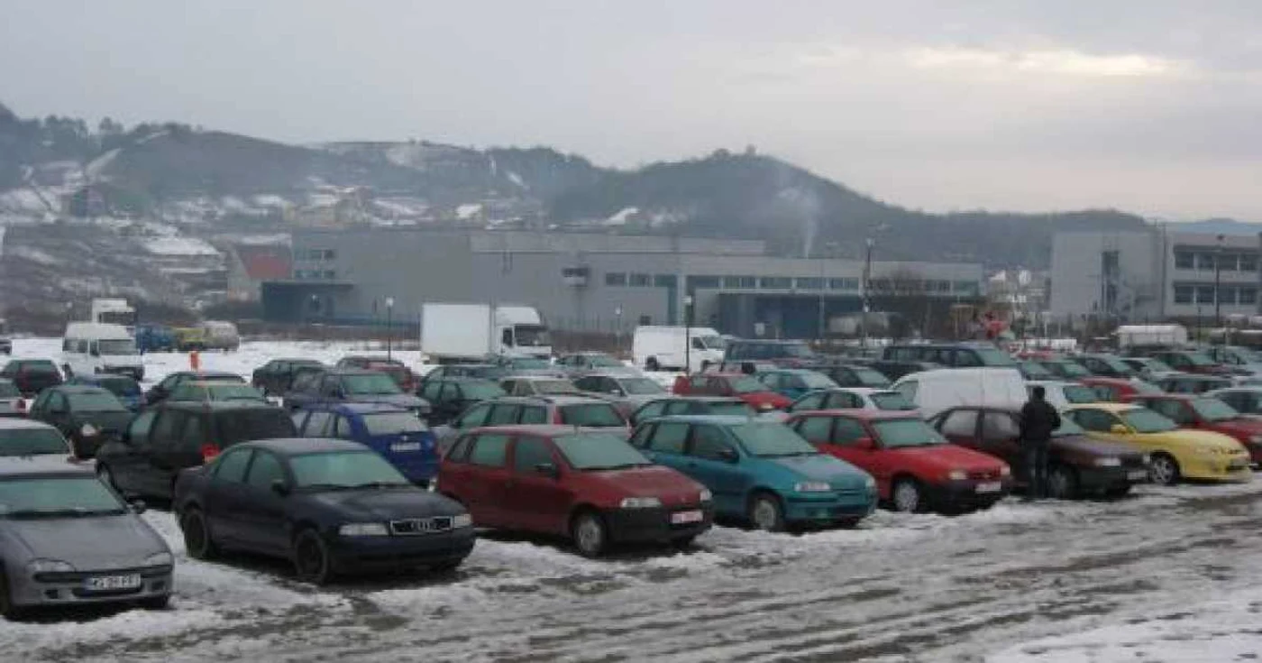 Firma se ocupă cu importul de maşini second-hand. Foto Arhivă