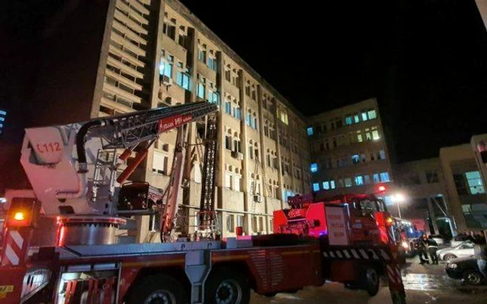 
    Secția ATI a Spitalului Județean Piatra Neamț, distrusă complet în urma incendiului  