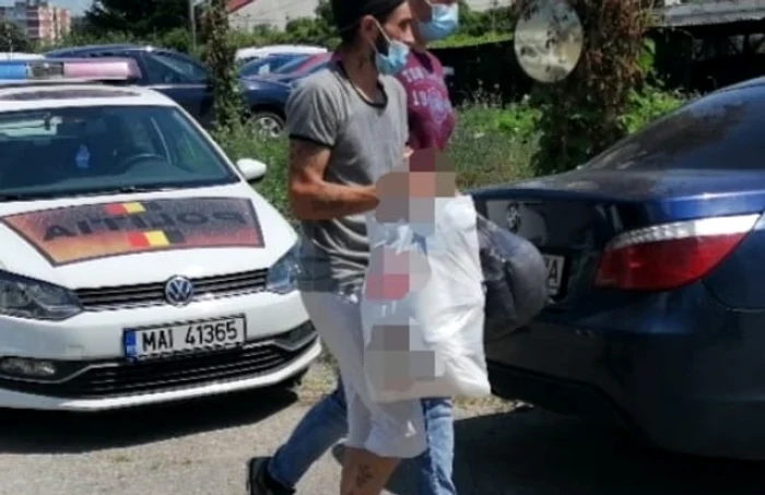 Isprăvile în cascadă ale unui argeşean: a furat o maşină, a băgat carburant fără să achite, i-a montat plăcuţe furate tot de el şi a circulat cu numere false