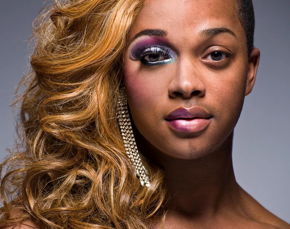 
    Cel mai cunoscut travestit din lumeSURSĂ FOTO: instagram.com  