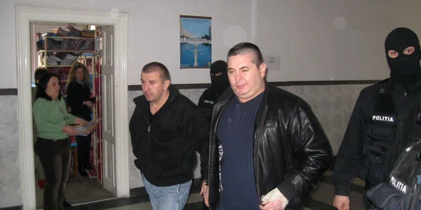 Ovidiu Răchită și Florin Moldovan sunt așteptați mâine să sosească în fața instanței