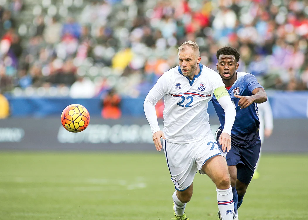 
    Gudjohnsen va fi  printre cei mai  bătrâni la Euro 2016  