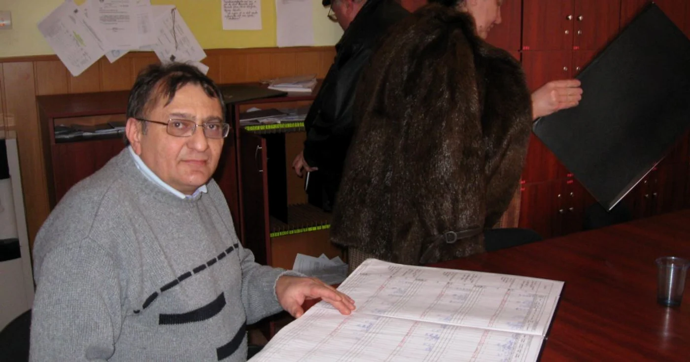 Profesorii care predau în şcolile din municipiu sunt revoltaţi pe primar că i-a lăsat pe ultimul loc la plata acestor drepturi