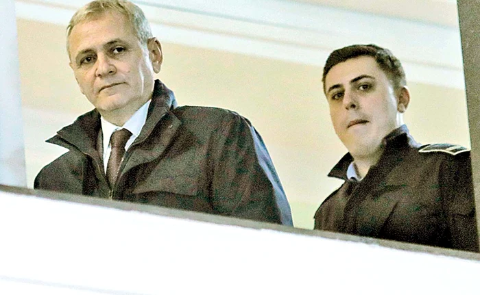 
    După gratii,  Liviu Dragnea  a renunţat la  faimoasa sa mustaţă  