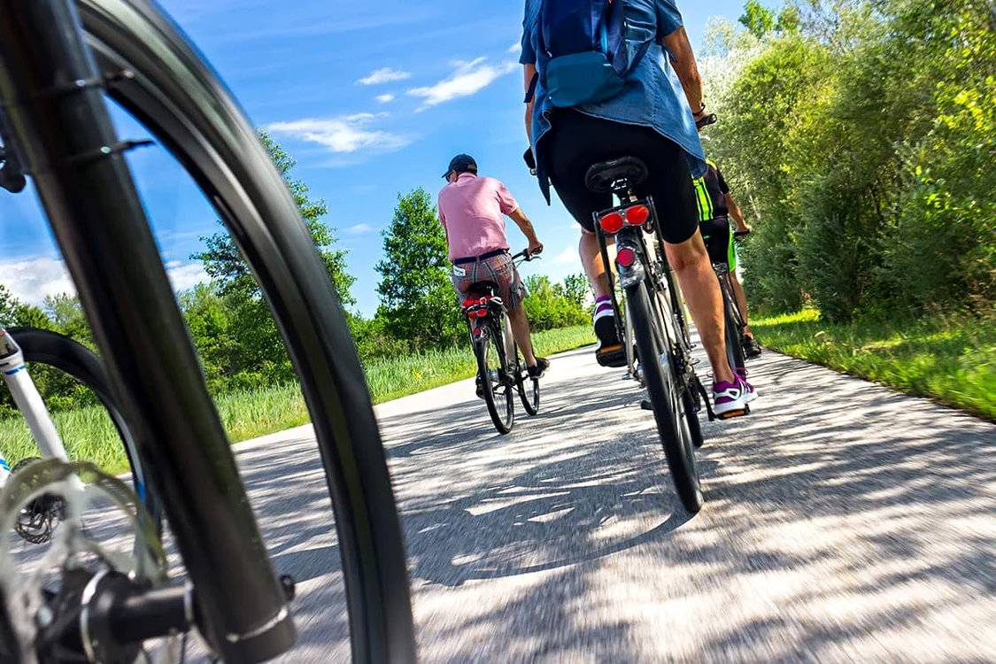Pistă de bicicliști, între un lac și o pădure, în județul Galați FOTO: Consiliul Județean Galați