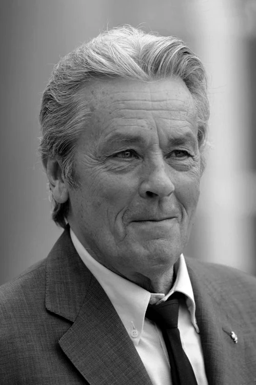 Cui îi e frică de Alain Delon? jpeg