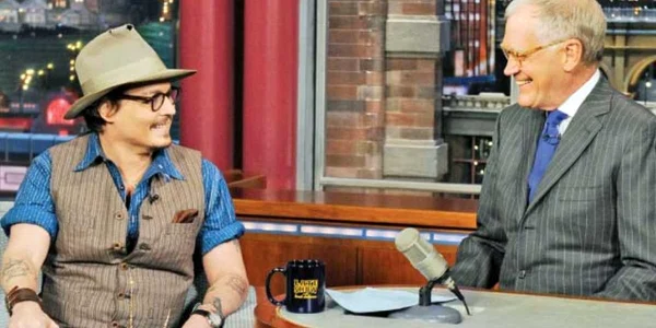 Actorul Johnny Depp a apărut la o emisiune cu unghiile albastre