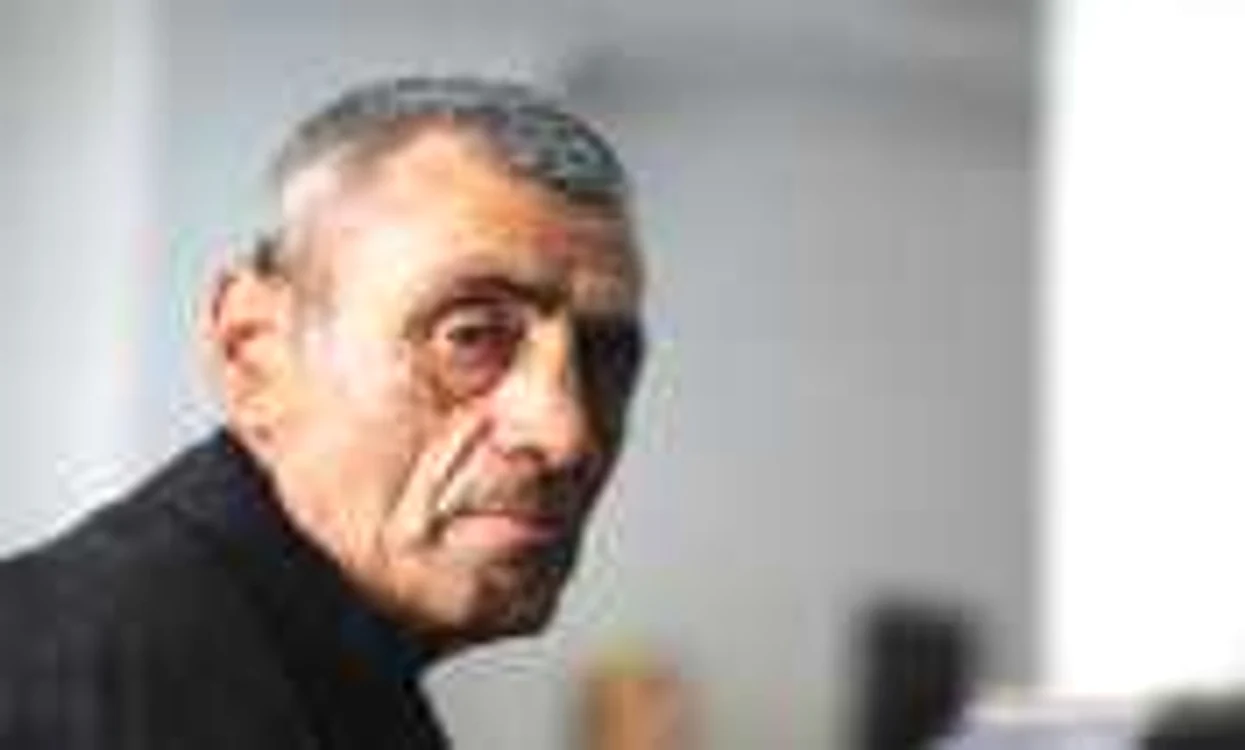 Octavian Dumitrescu nu are casă de mai bine de doi ani şi doarme pe unde apucă