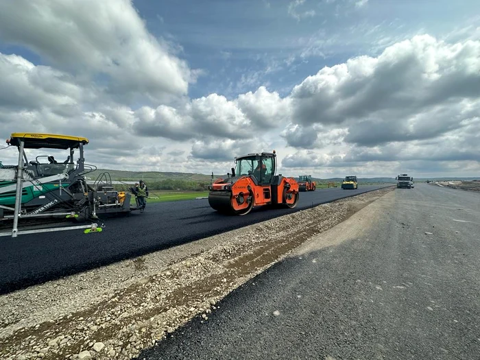 Lucrări pe șantierele Autostrăzii Transilvania, Foto: Facebook CNAIR