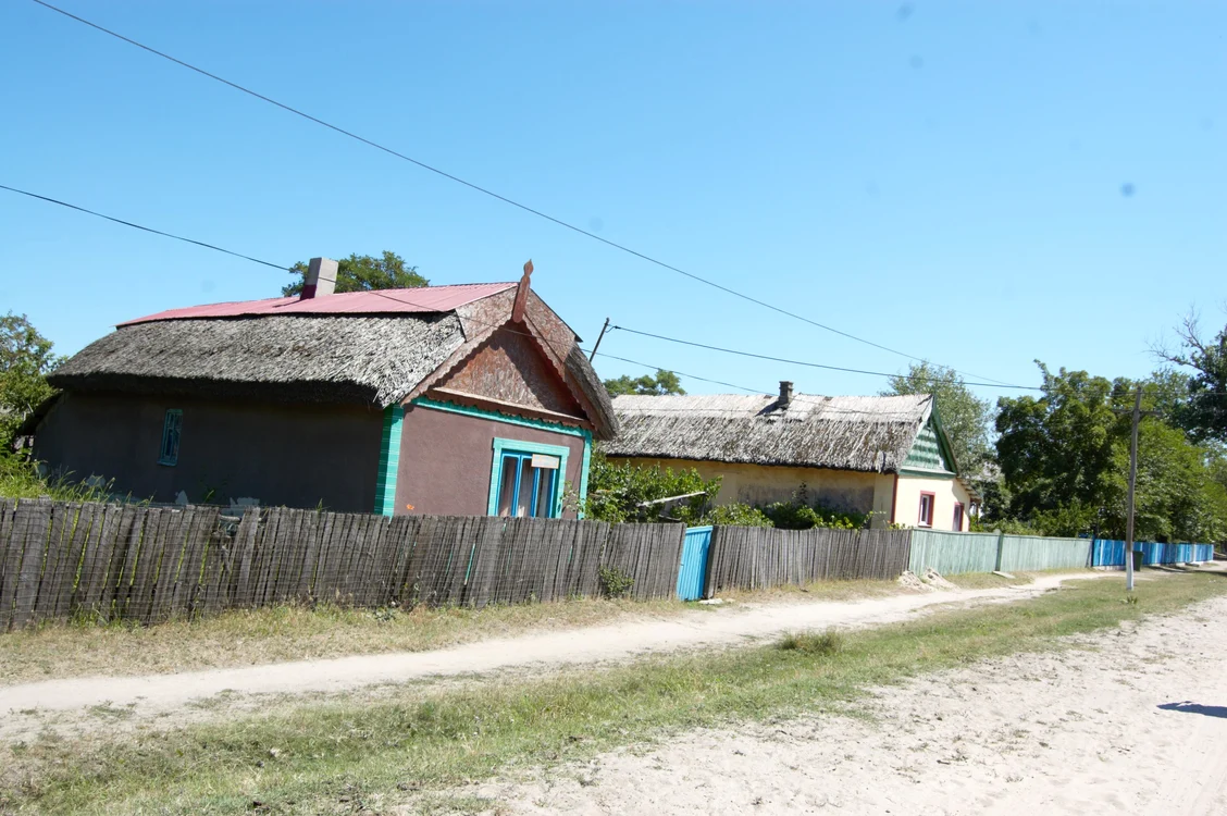 Gospodării din sat FOTO Mariana Iancu