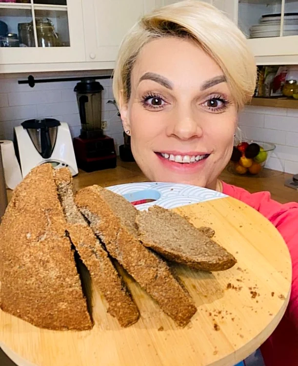 2 poza paine jpg jpeg