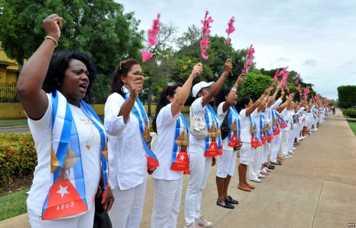 Membre ale mişcării Damas de Blanco FOTO damasdeblanco.com