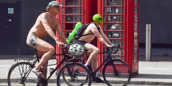 Biciclisti dezbracati World Naked Bike Ride la Londra Anglia 12 iunie 2022 FOTO Profimedia