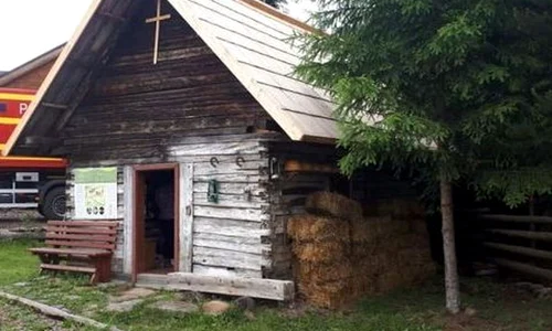 Secretele casei vechi de peste 80 de ani, mutată în Parcul Naţional Călimani: „Într o asemenea odăiţă locuiau de fapt 14 persoane“ jpeg