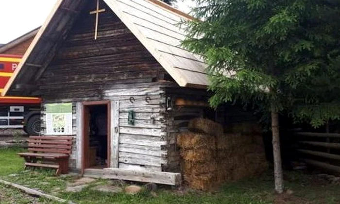 Secretele casei vechi de peste 80 de ani, mutată în Parcul Naţional Călimani: „Într o asemenea odăiţă locuiau de fapt 14 persoane“ jpeg