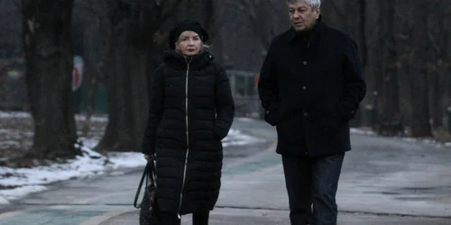 Neli și Mircea Lucescu, la o plimbare prin Herăstrău, în 2018 jpeg