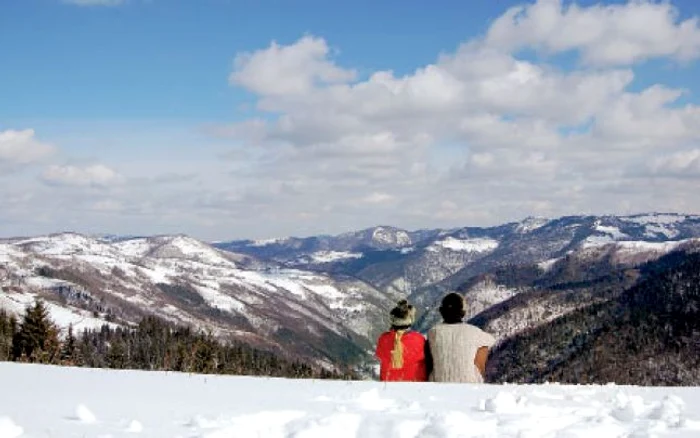 Priveliştea din faţa pensiunii îi convinge pe turişti să revină