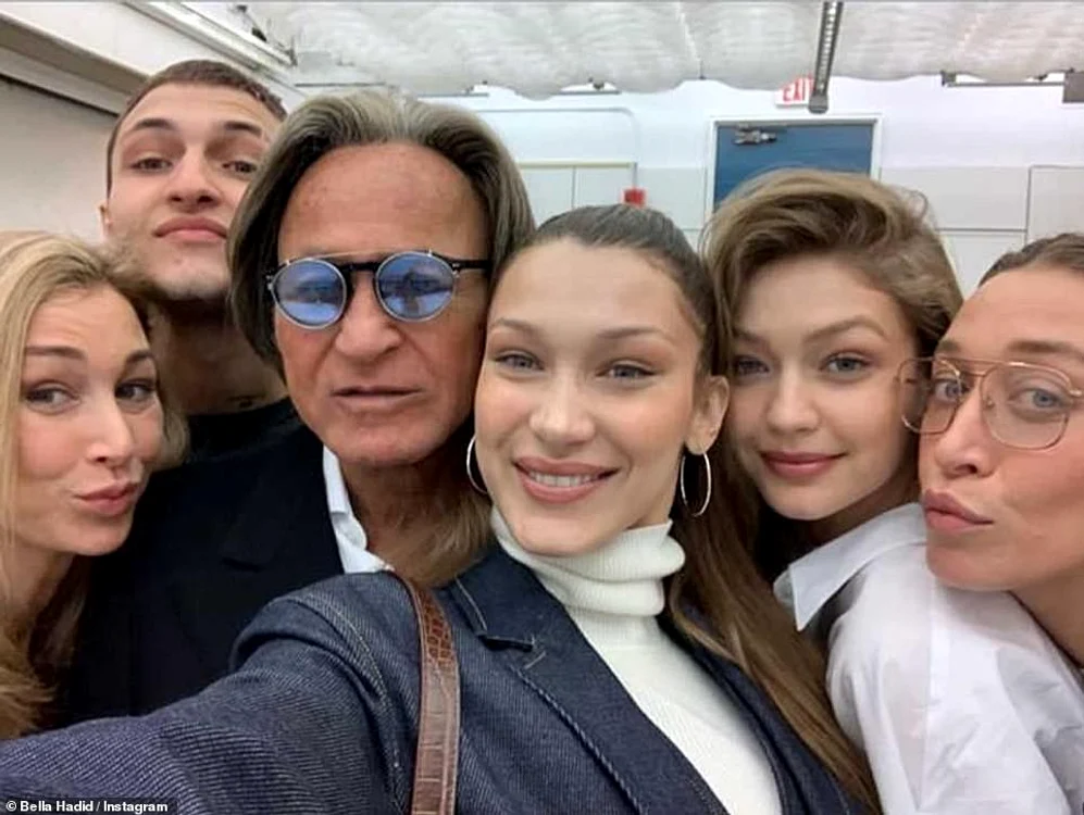 16599882 7294905 gigi and bella will be spending much of the next week in mykonos a 210 1564332890207 jpg jpeg