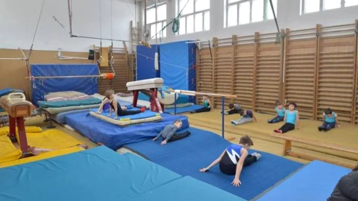 Sala de gimnastică a Școlii 2 din Brașov trebuie să fie multifuncțională FOTO Brașov Metropolitan