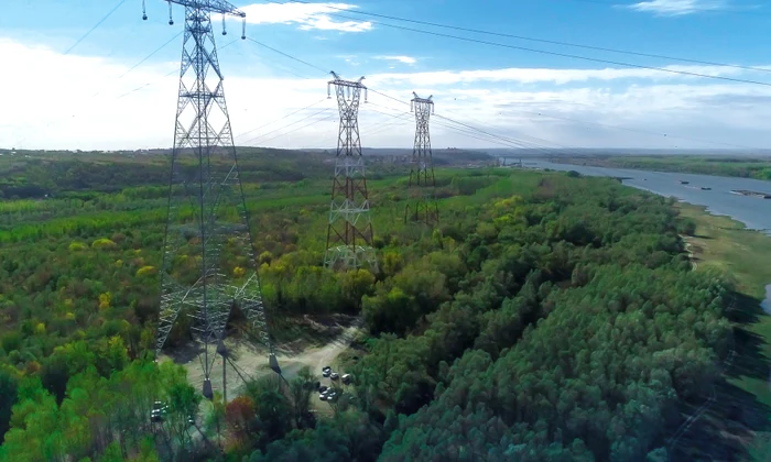Linia electrică trece prin trei județe FOTO: Transelectrica