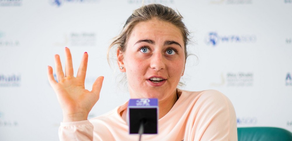 Ură la Roland Garros. Marta Kostiuk, huiduită de spectatori pentru că n-a vrut să o salute pe Sabaleka
