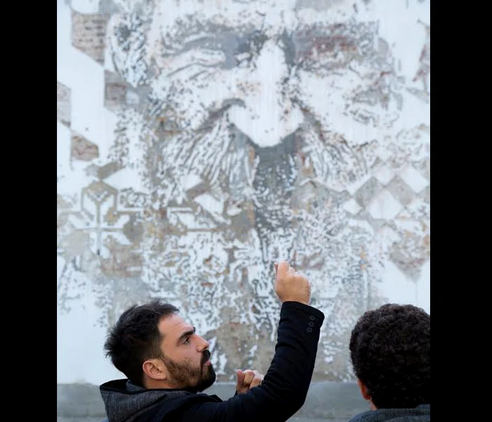 „Arta de stradă are puterea să schimbe o societate“ – interviu cu VHILS jpeg