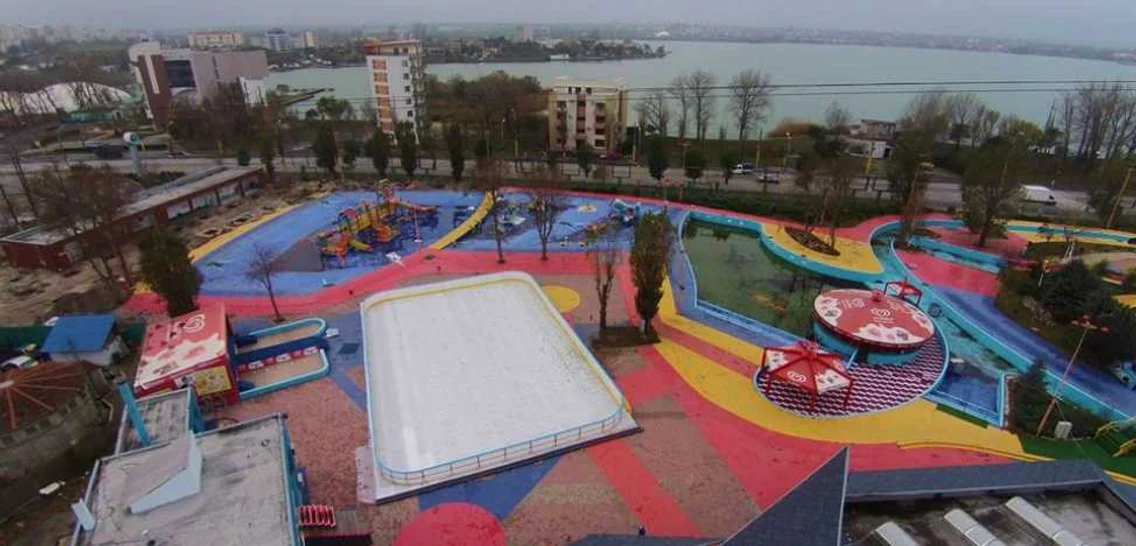Patinoar la Aqua Magic
