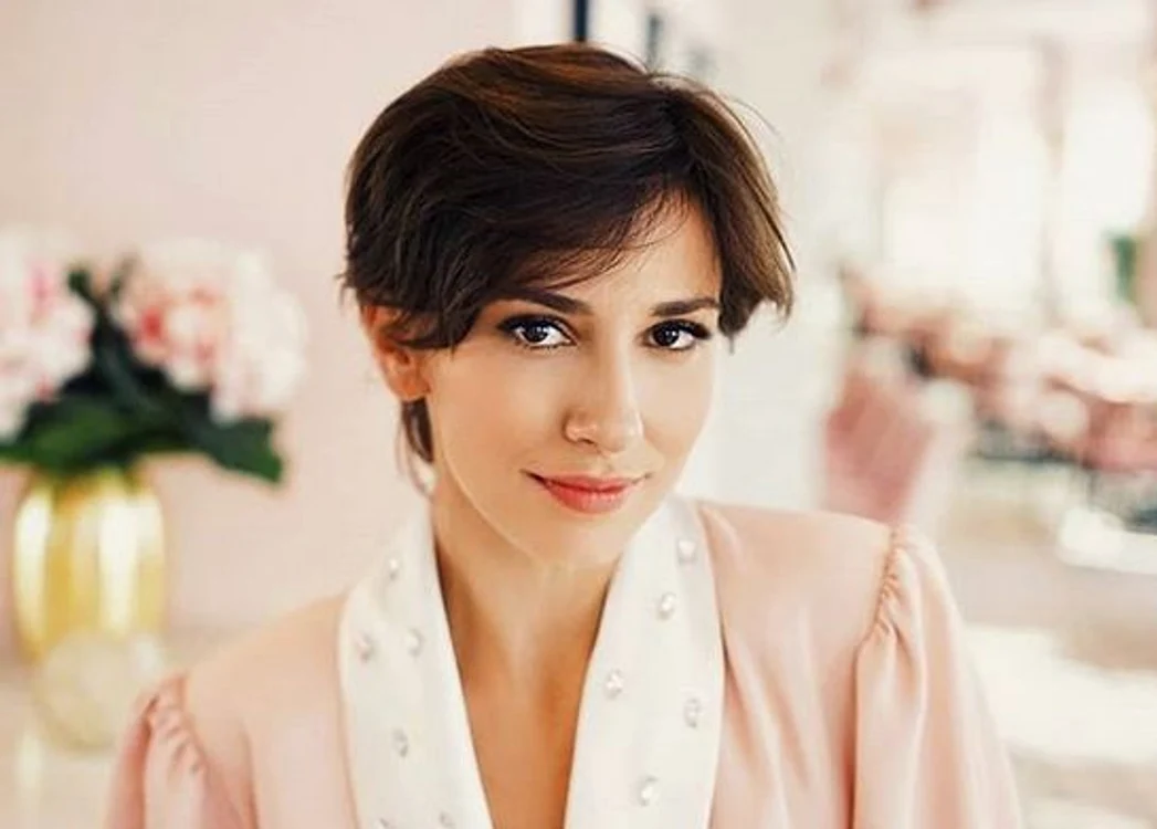 
    Dana Rogoz a dezvăluit modul în care a fost cerută în căsătorie Foto Instagram  