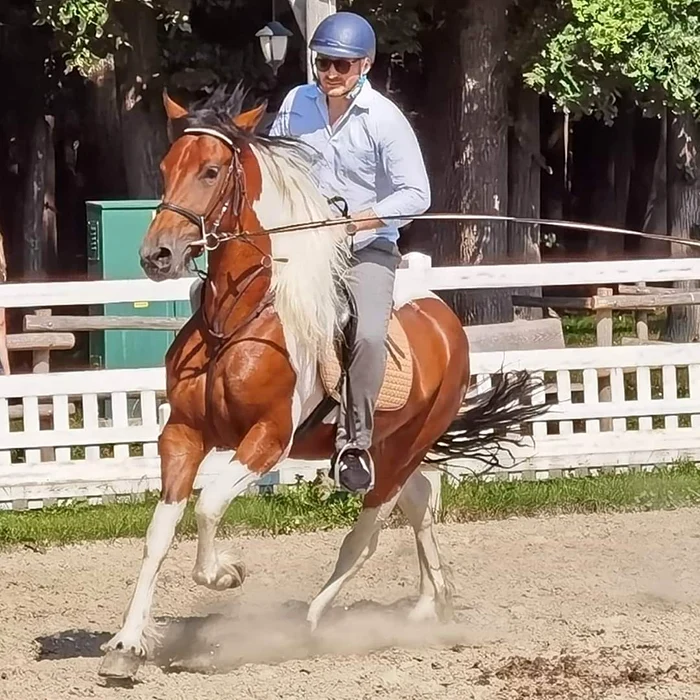 Adrian Brâncoveanu este cu 11 ani mai mic decât Andreea Marin, dar se înțeleg perfect