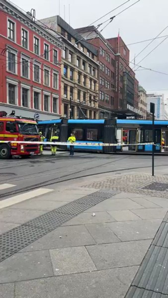 Accident cumplit la Oslo. Un tramvai a deraiat și s-a izbit într-un magazin, în centrul orașului. Patru persoane sunt rănite 