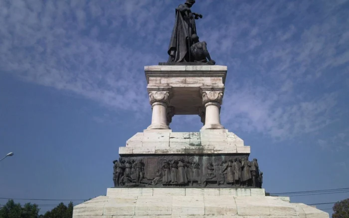 Monumentul Eroilor Sanitari din Bucureşti FOTO: wikipedia.com