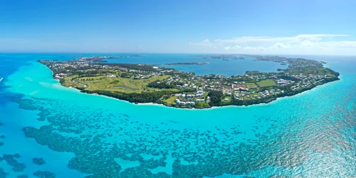 O insulă izolată din Bermuda, în mijlocul Oceanului Atlantic FOTO Shutterstock
