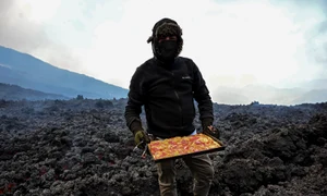 mario david garcia pizza vulcan AFP jpg