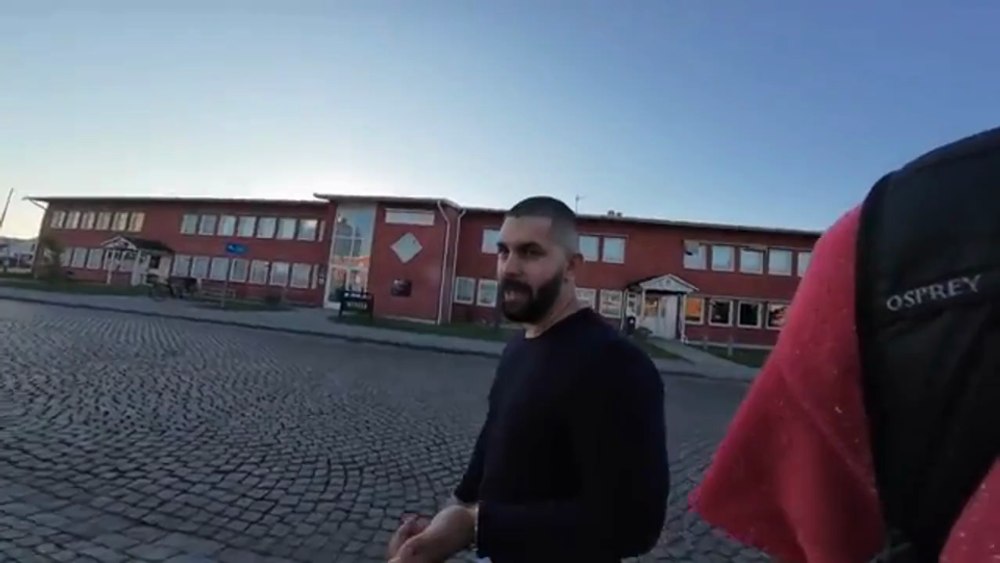 Prețurile speciale cu care se vinde mâncarea românească în una dintre cele mai scumpe țări europene. „Uite și mici, nu m-ai mințit”
