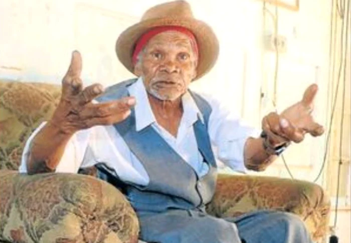 „Cel mai bătrân bărbat din lume”, care a fumat toată viața, a murit din cauza unui atac de astm