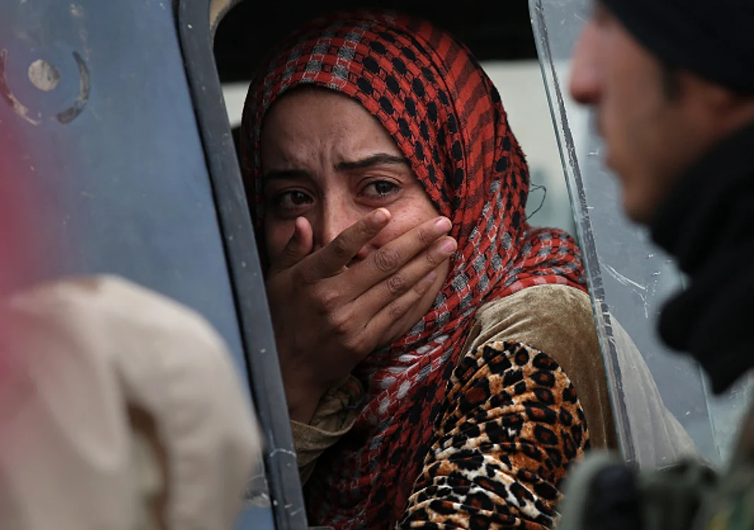 
    Luptătorii ISIS vând fete minore pe Internet ca pe niște simple obiecteFoto Getty  