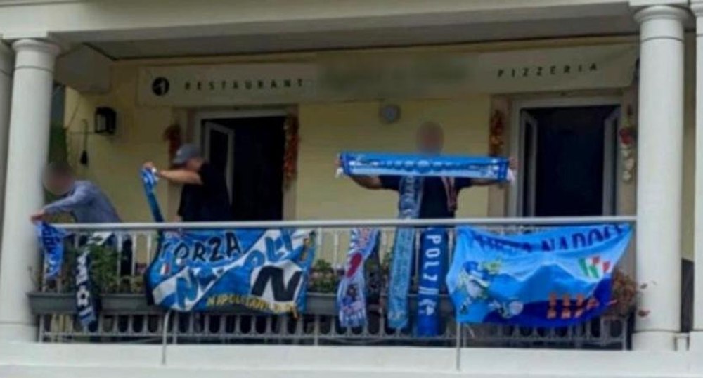 Un mafiot italian căutat de 11 ani de poliție, arestat după ce a fost văzut sărbătorind titlul obținut de Napoli