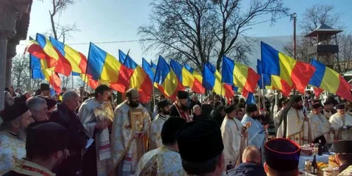 Slujbă şi ceremonie pentru Sfinţii Închisorilor de la Târgu Ocna