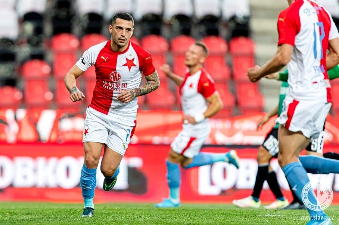 
    Nicolae Stanciu a transformat un penalty pentru Slavia  Praga  
