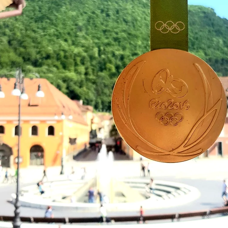 Medalia de aur de la proba de scrimă pe echipe de la JO 2016 câștigată de România 