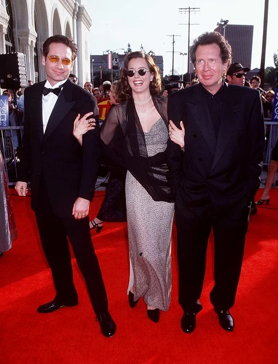 3/8/98 Los Angeles, CA  David Duchovny, Tea Leoni and Garry Shandling at the 4th Annual Screen Actor jpeg