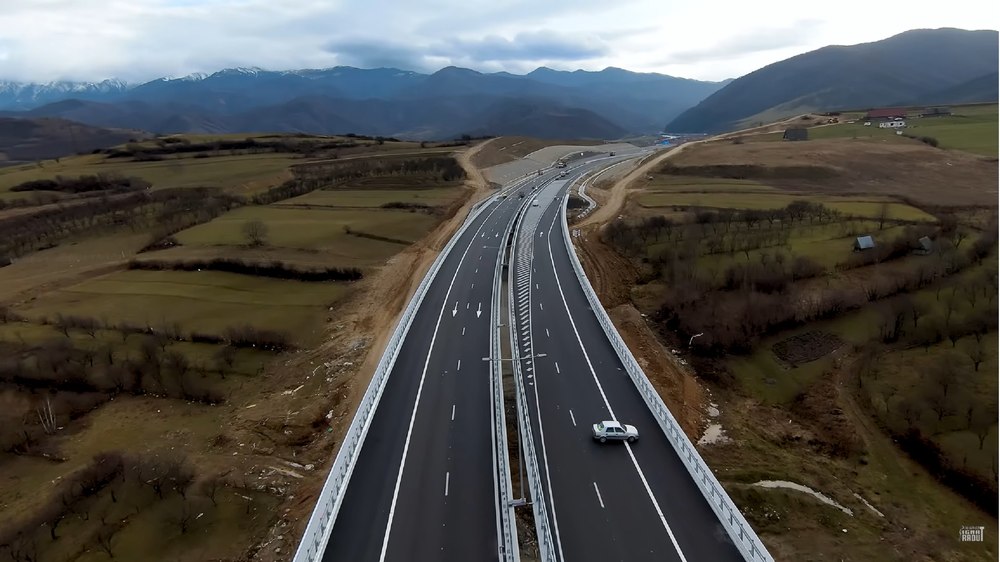 Anual, termenii de finalizare pentru autostrăzi și căi ferate se amână. Când va deveni România „unită”?