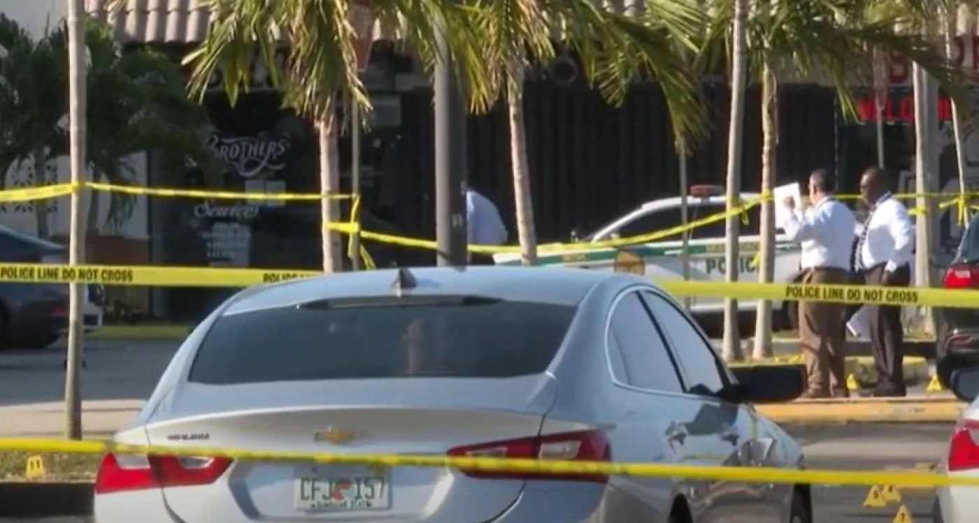 Directorul poliţiei din Miami-Dade a denunţat un „act armat ţintit şi laş” Captură YouTube/ AFP
