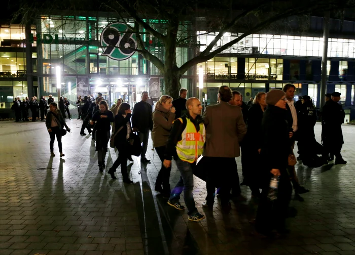 Spectatorii au fost escortați de forțele de ordine