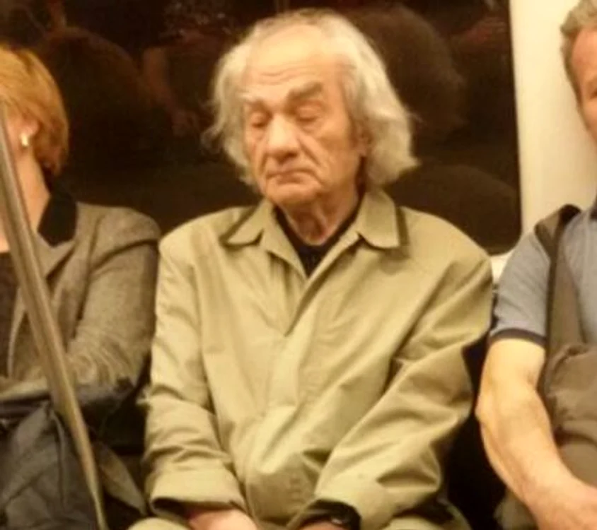 
    Prof. Dr. Leon Dănăilă este încă în activitate la cei 82 de ani ai săiFoto: Facebook Marilena Stancu  