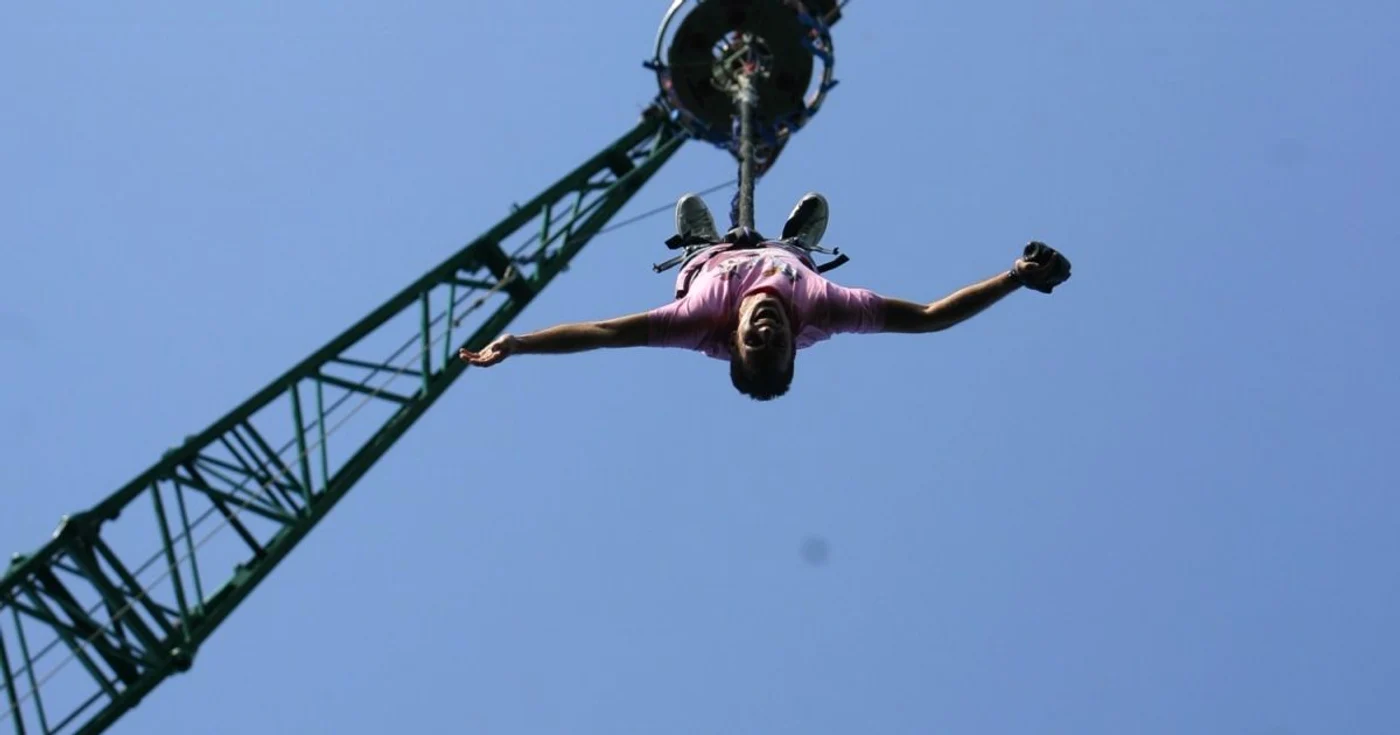 Bungee Jumping, un sport pentru cei dornici de adrenalină FOTO Dorin Constanda
