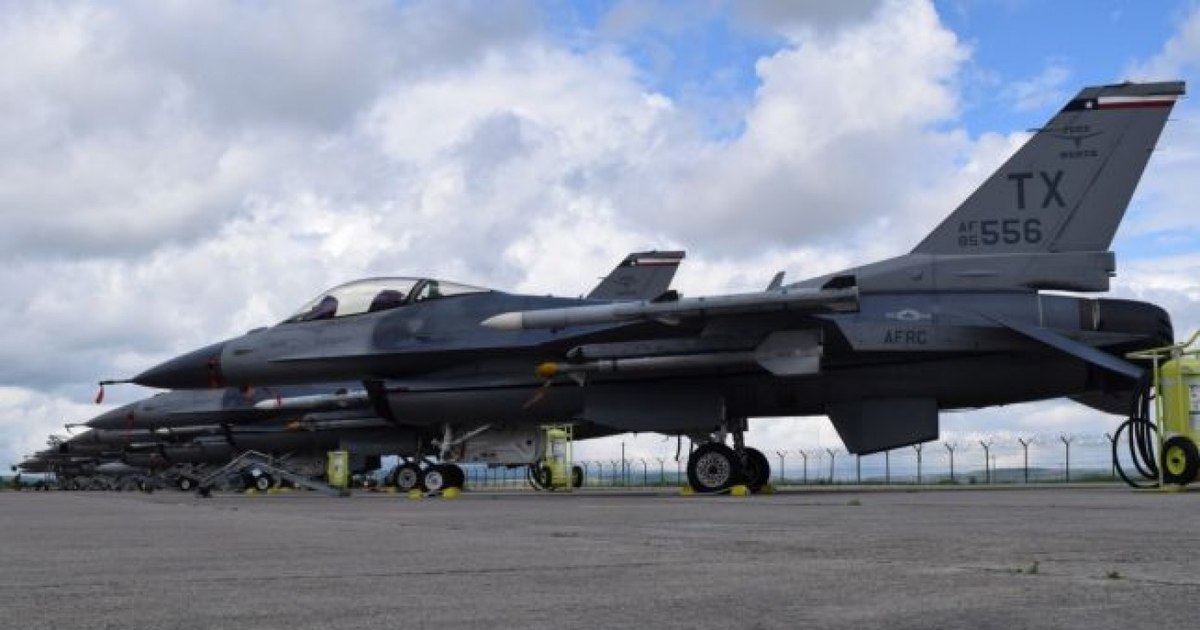 Vladimir Putin spune că Rusia nu va ataca țări NATO, dar va distruge avioanele F-16 care vor lupta în Ucraina „indiferent unde ar fi amplasate”