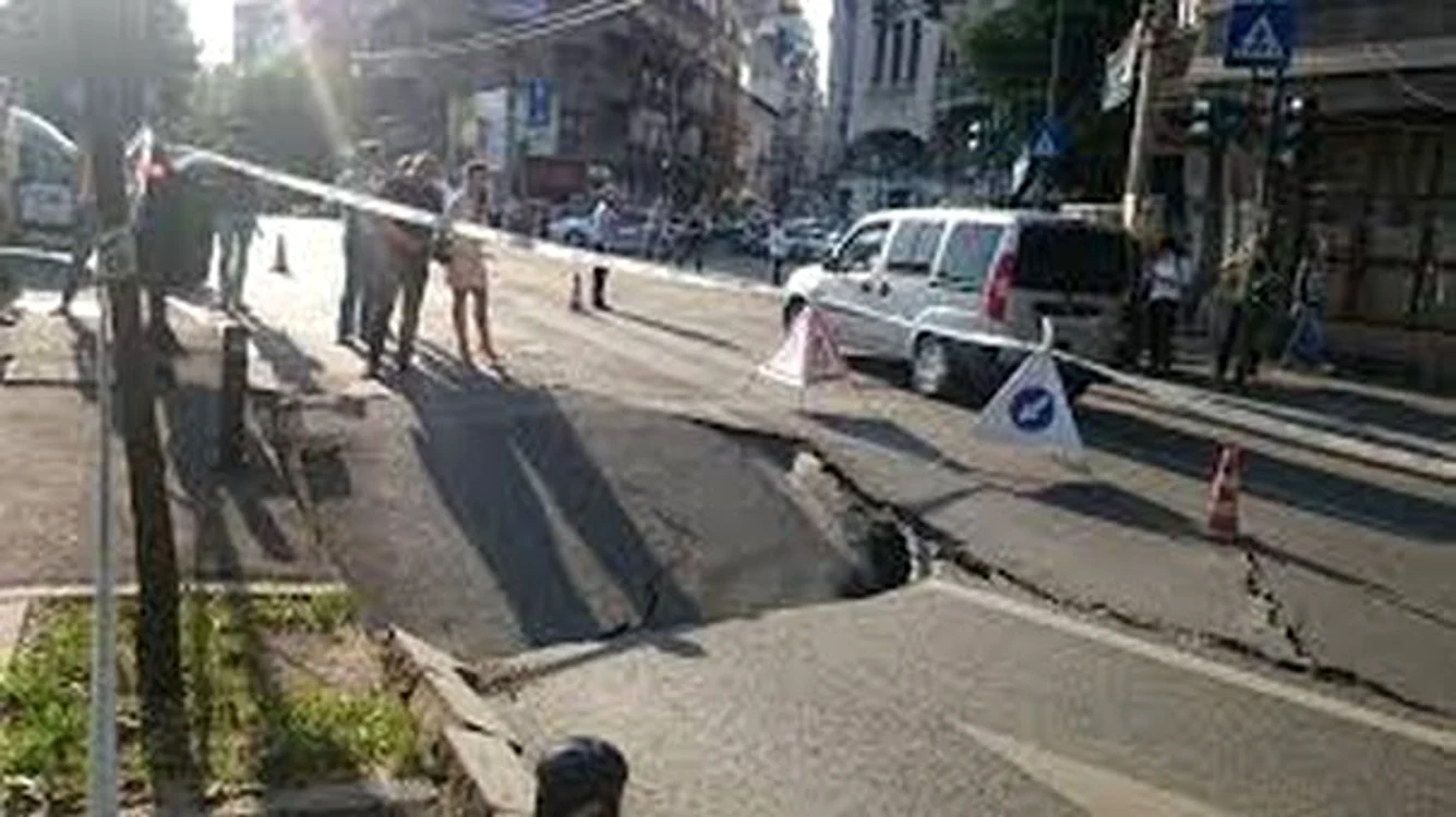 
    Circulația rutieră a fost închisăFoto: evz.ro  
