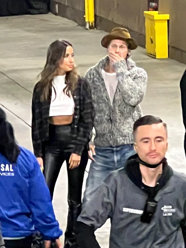 Brad Pitt și Ines de Ramon la concertul Bono