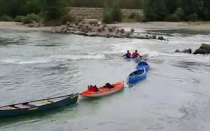 Loredan şi Ciprian, în  mijlocul apelor învolburate 